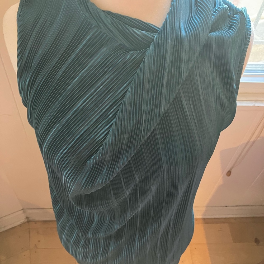 Zara Deep Green Pleated Top